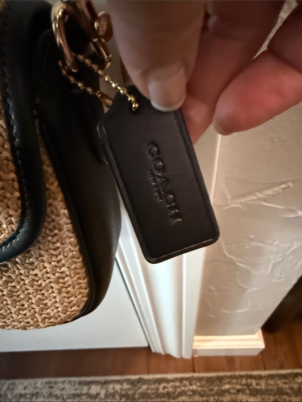 Coach Hadley Natural Straw and Black Leather Shoulder Bag with Gold Hardware - Picture 3 of 11